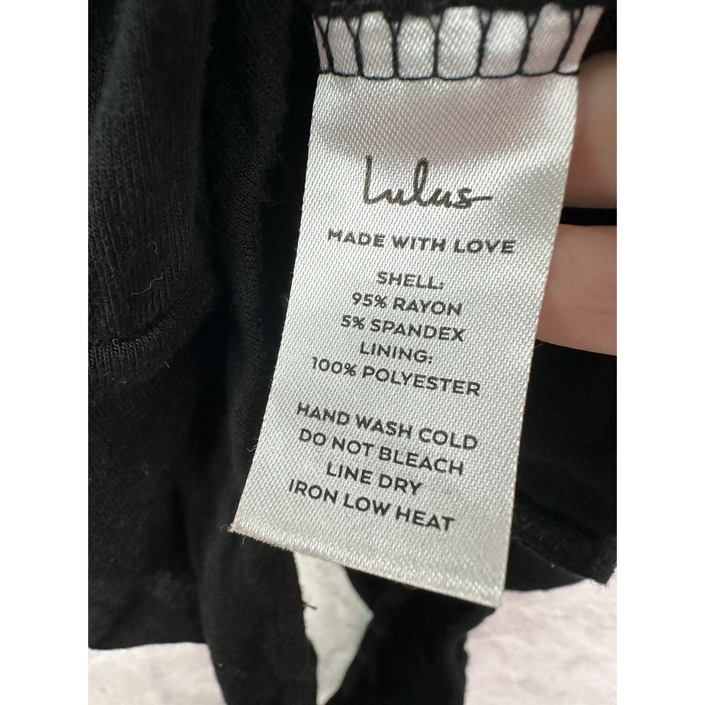 Lulus Womens Top Bodysuit Black Short Sleeve Size XS Satin Lined Edge EUC - Picture 8 of 11